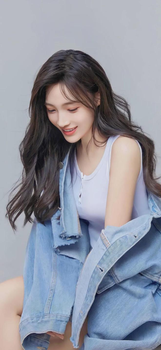 被纹身老师插得爽爆