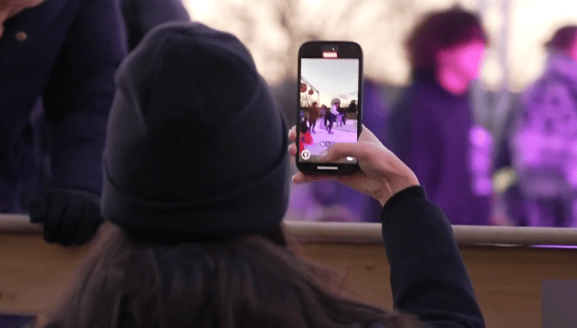 禁止15岁以下未成年人使用社交媒体！法国正加速推进禁令